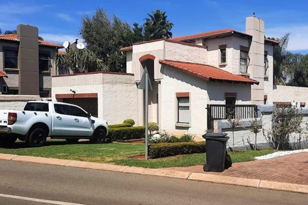 This double-story house is designed for comfortable living with four bedrooms and three and a half bathrooms.

The kitchen has granite ...