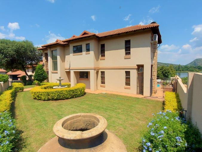 7 Bedroom House for Sale in Birdwood Estate