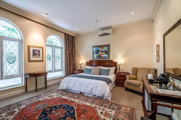 BOUTIQUE GUESTHOUSE IN UPMARKET WALMER 
This beautiful boutique hotel is a once-in-a-lifetime investment opportunity. Graded 4-stars ...