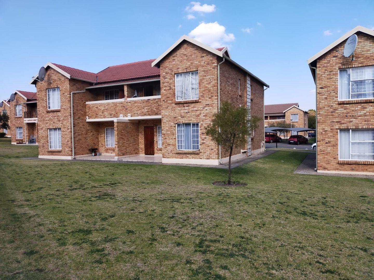 Townhouses to rent in Roodepoort : Roodepoort Property : Property24.com ...