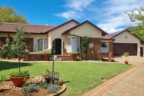 Located in the established suburb of Kanonkop, just a short walk from schools, shops, parks, and public transport. Perfect for those ...