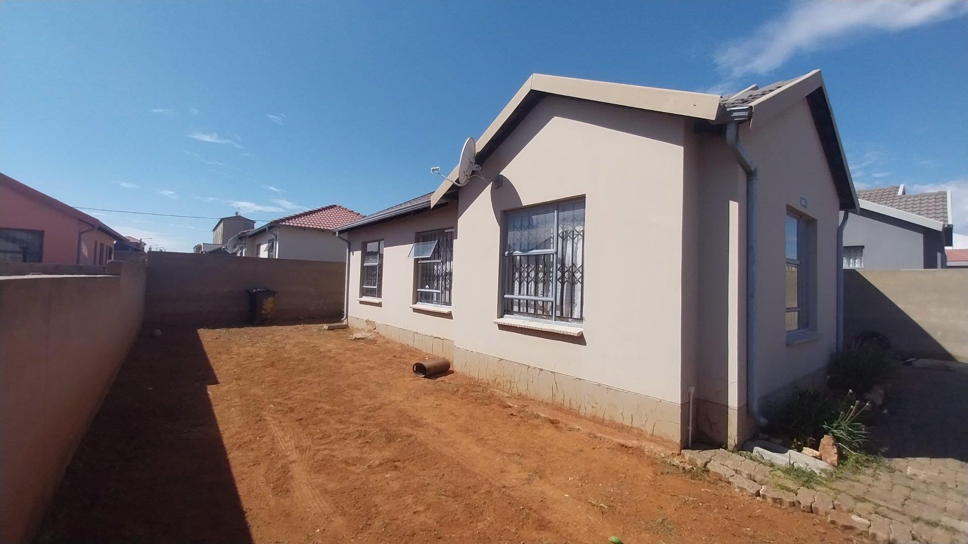 Fleurhof Property Property and houses for sale in Fleurhof