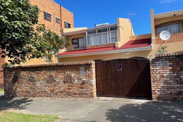 3 Bedroom townhouse for sale in one of the Most Popular Suburbs in East London, Southernwood.

We are happy to present to you this ...