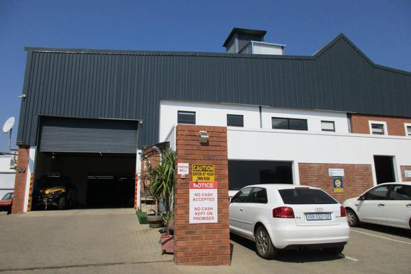 This property is located within the very popular N4 Gateway Industrial Park.  The park ...