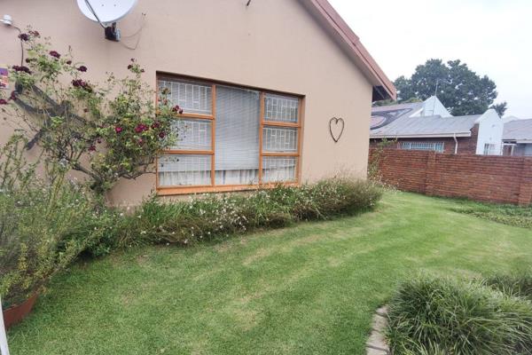 Situated in Meyerville lies this spacious home offering 3 bedrooms , 2 bathrooms one of which is an en suite, spacious lounge and ...