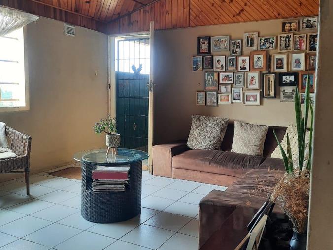 2 Bedroom Apartment / Flat for Sale in Newlands East