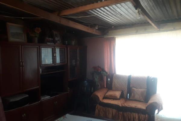 Portable 2 bedrooms another 2 outside bedrooms, well fitted kitchen and lounge + outside toilet,
This property will surely spark any ...