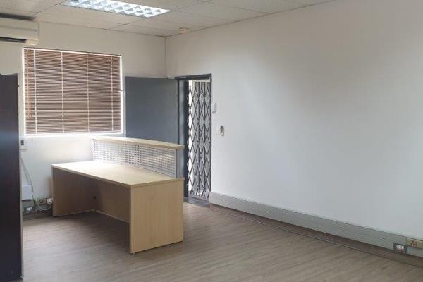 Available - Immediately

55sqm Office space to let in Central Park

This spacious upper level office is well secured with Electric ...