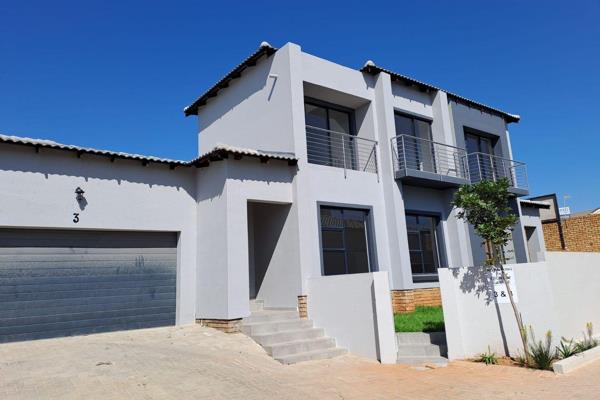 Brand New from the Developer all Cost included
A brand new upmarket, secure development in Centurion, Thartsfield close to malls and ...