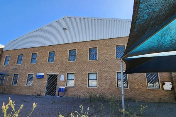 Offices with warehouse &amp; yard space To Let on MacLaren Drive, Racing Park ...