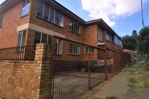 6 Bedroom House for sale in Rosettenville