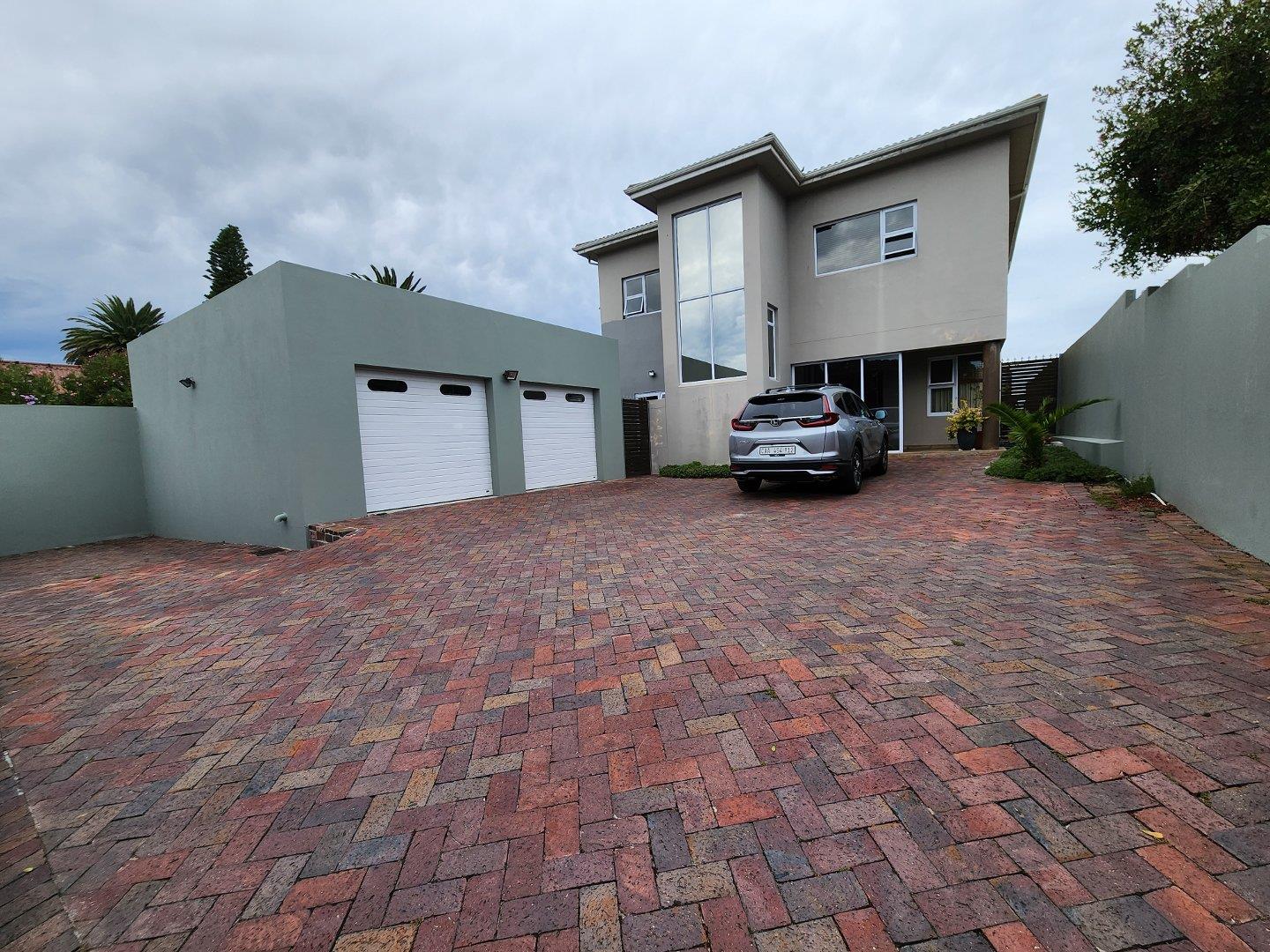 Zeekoevlei Property Property and houses for sale in Zeekoevlei