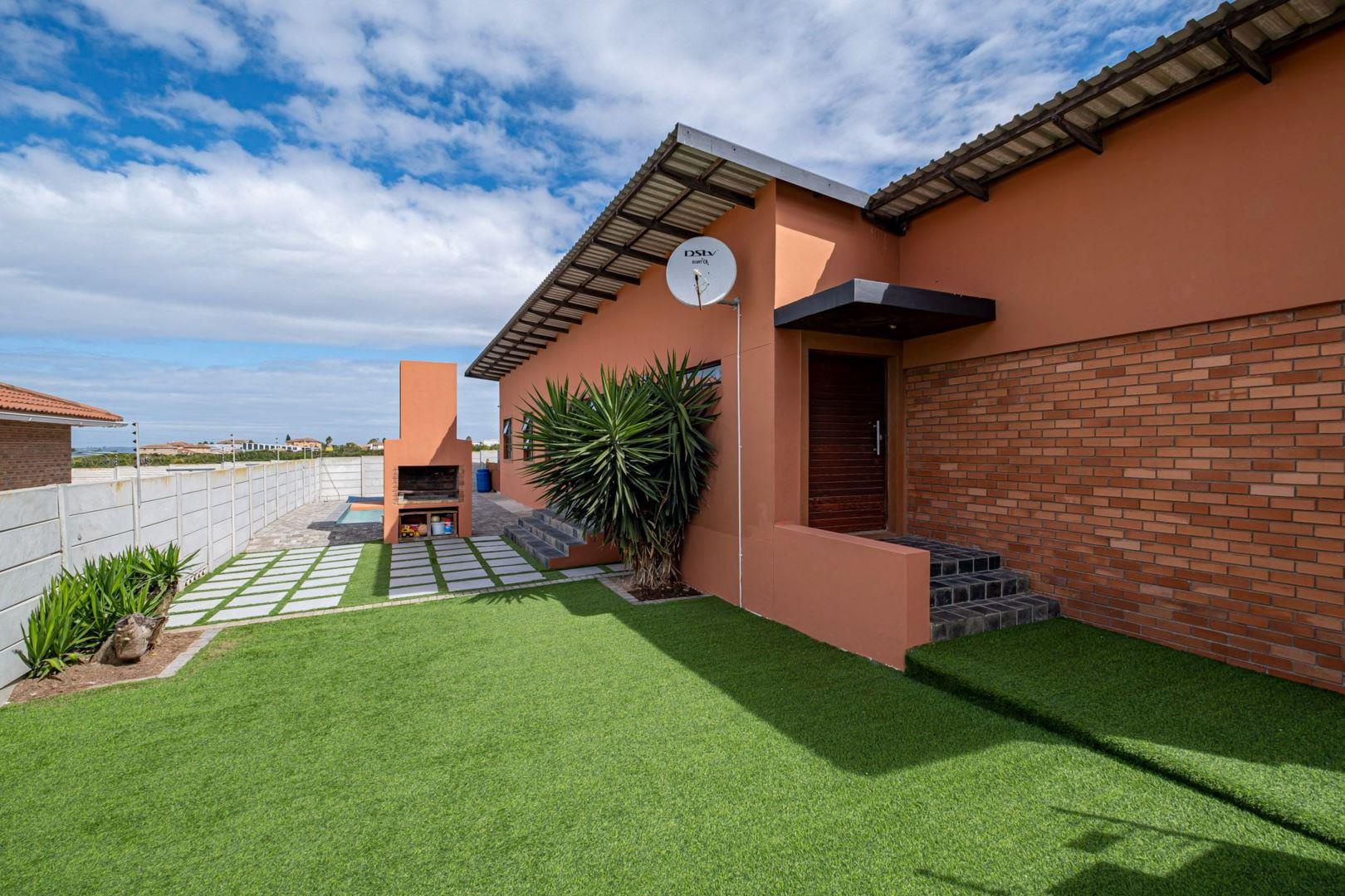 Bluewater Bay, Port Elizabeth Property Houses for sale in Bluewater