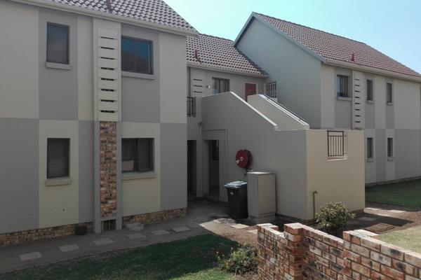 Specious 1 bedroom flat: Ibis Estate. 
1x bedroom wt cupboard
1x fitted kitchen 
1x ...