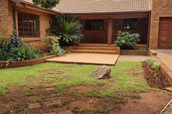 House plus cottage in Raslouw AH for sale.

Very well priced spacious house situated on a 8565sqm plot in Raslouw. Beautiful well ...