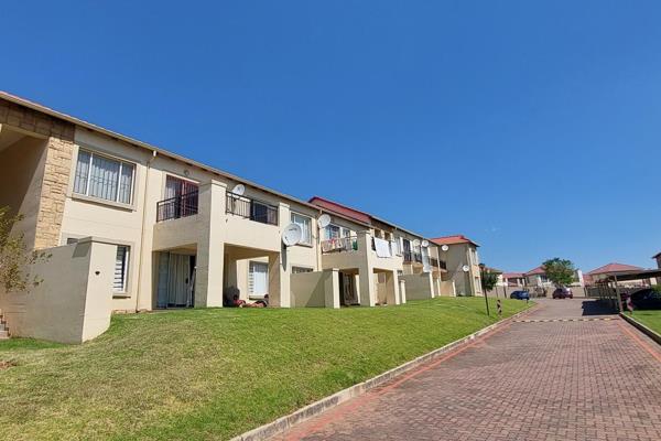 This spacious upstairs apartment boasts an open plan modern styled kitchen, large lounge ...