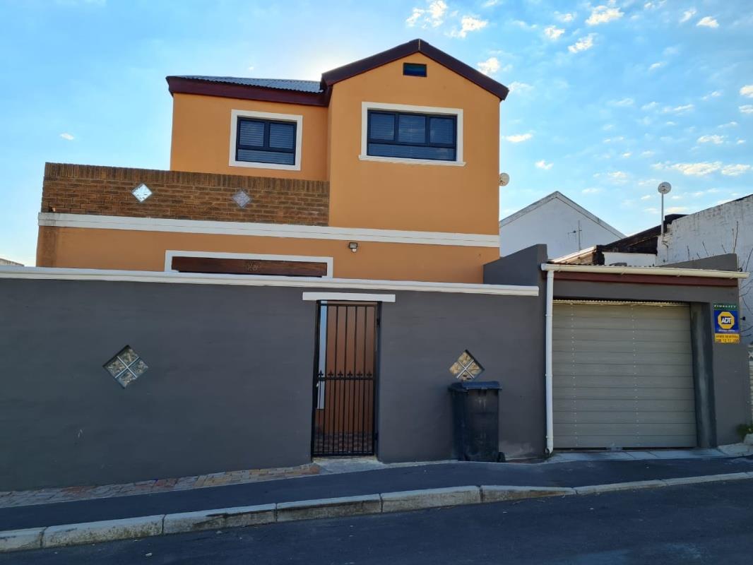 Ocean View, Cape Town Property : Property and houses for sale in Ocean  View, Cape Town : 