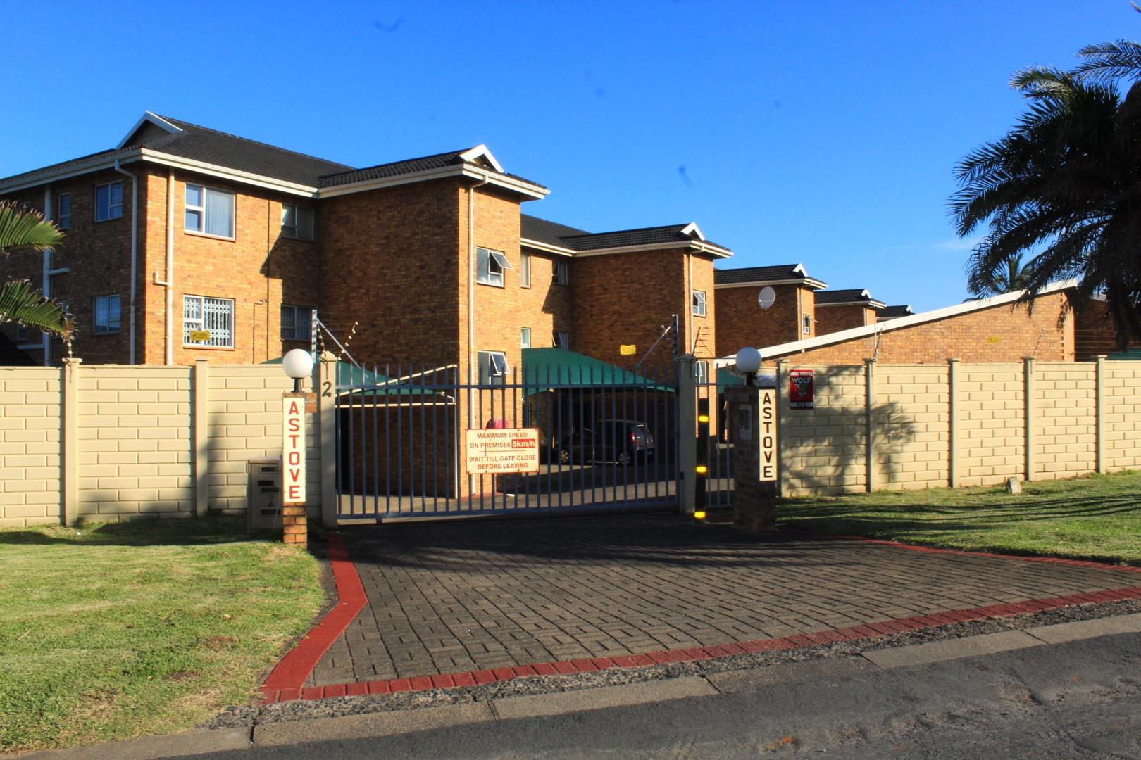 Manaba Beach Property Property and houses for sale in Manaba Beach