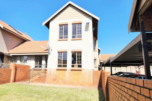 Shiny and bright, attractive modern and chick.
In Brooklands 2 lifestyle security estate in Centurion&#160;
Offering nature walking ...