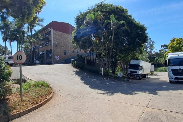 Maxprop are proud to present this 192m2 mini-industrial unit for sale, in a secure park in central Pinetown.   

Situated in the ...