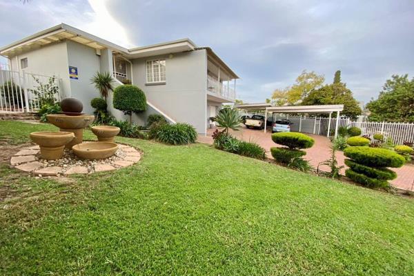 This lavish masterpiece is located in the prestigious and most desirable suburb of Langerug in Worcester.  The elegant property is ...