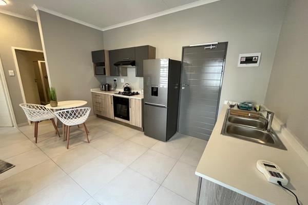 Welcome to your new home in Carlswald, Midrand! This modern 1 bedroom, 1bathroom apartment on the ground floor offers you everything ...