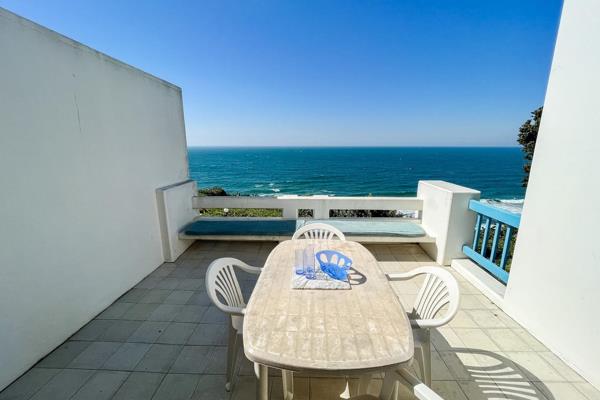 LIVE YOUR BEACHFRONT DREAM 

Mandated to Chas Everitt -  Welcome to your dream holiday ...