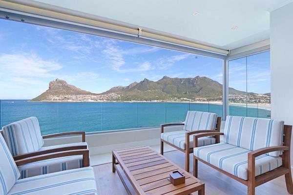 This magnificent duplex apartment overhangs the bay and is luxuriously finished with ...