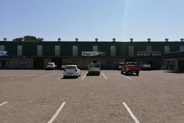 Property in Oranjesig, Bloemfontein
Retail ground floor 300m2
Mezzanine Floor 130m2 
2 ...