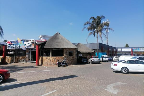 Situated in the business hub of Benoni, this shopping centre, which includes a bar, food stall, liquor city, cafe, car wash, etc, etc ...