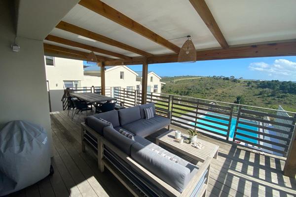 3 Bedrooms/3 Bathrooms  Sleeps 6. 
 
Modern Holiday Home with Swimming Pool, Wi-Fi and views of the fynbos and Mountains from the ...