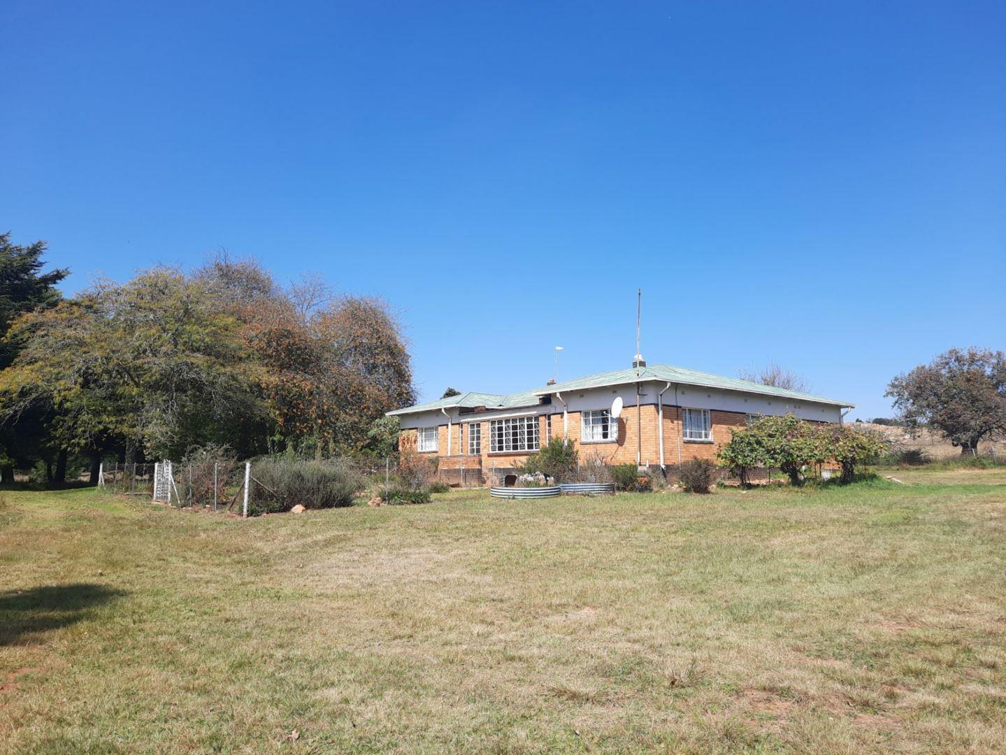 Farm for sale in Dullstroom - 222 p 2 Windhoek - P24-112610769