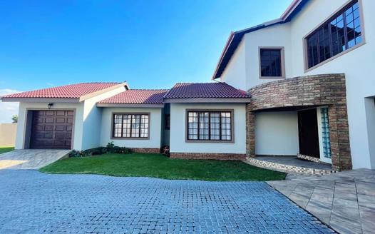 5 Bedroom House for sale in Reyno Ridge