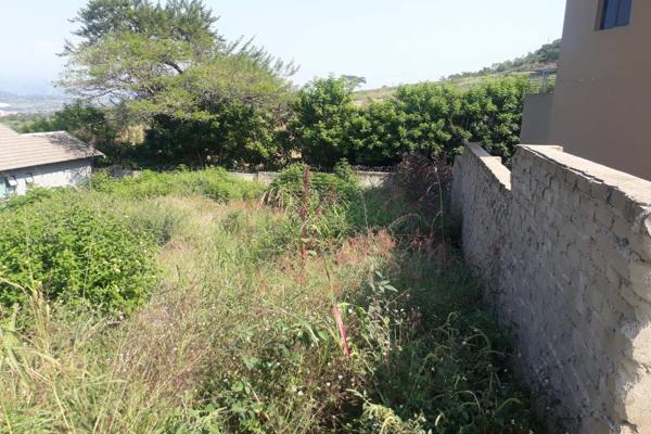 Vacant stand in Mountain View estate. The stand has a slight slope and 3 sides has already boundary walls. This estate is close to ...