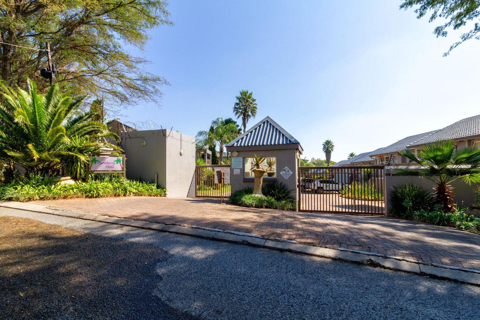 Constantia Kloof, Roodepoort Property Apartments / flats for sale in