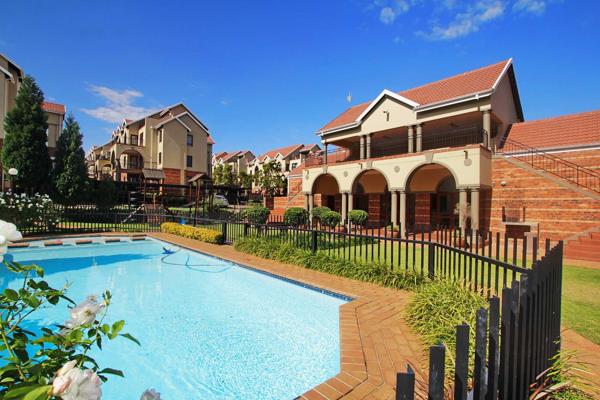 Avail 1 March 2025 - Serious inquiries only
Spacious 2 bed 2 bath garden unit just ...