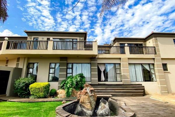 Welcome to the epitome of luxury living! This stunning multileveled home located in the south of Johannesburg offers breathtaking ...