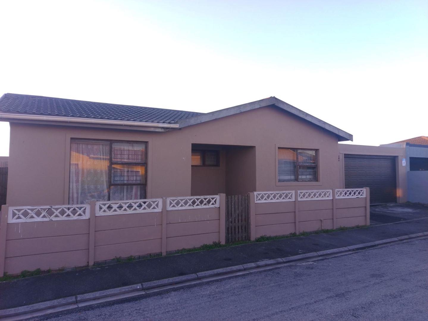 Strandfontein, Mitchells Plain Property Houses for sale in