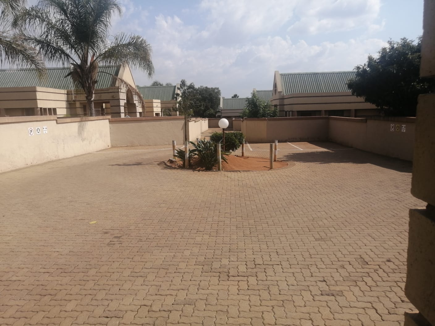 3 Bedroom Townhouse for sale in Flora Park P24112645609