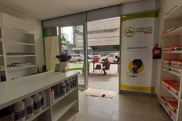 Kopp Commercial is pleased to offer you this  Retail space to let in Durban Central.

GLA 40 square meters
Rental R19 500.00 excluding ...