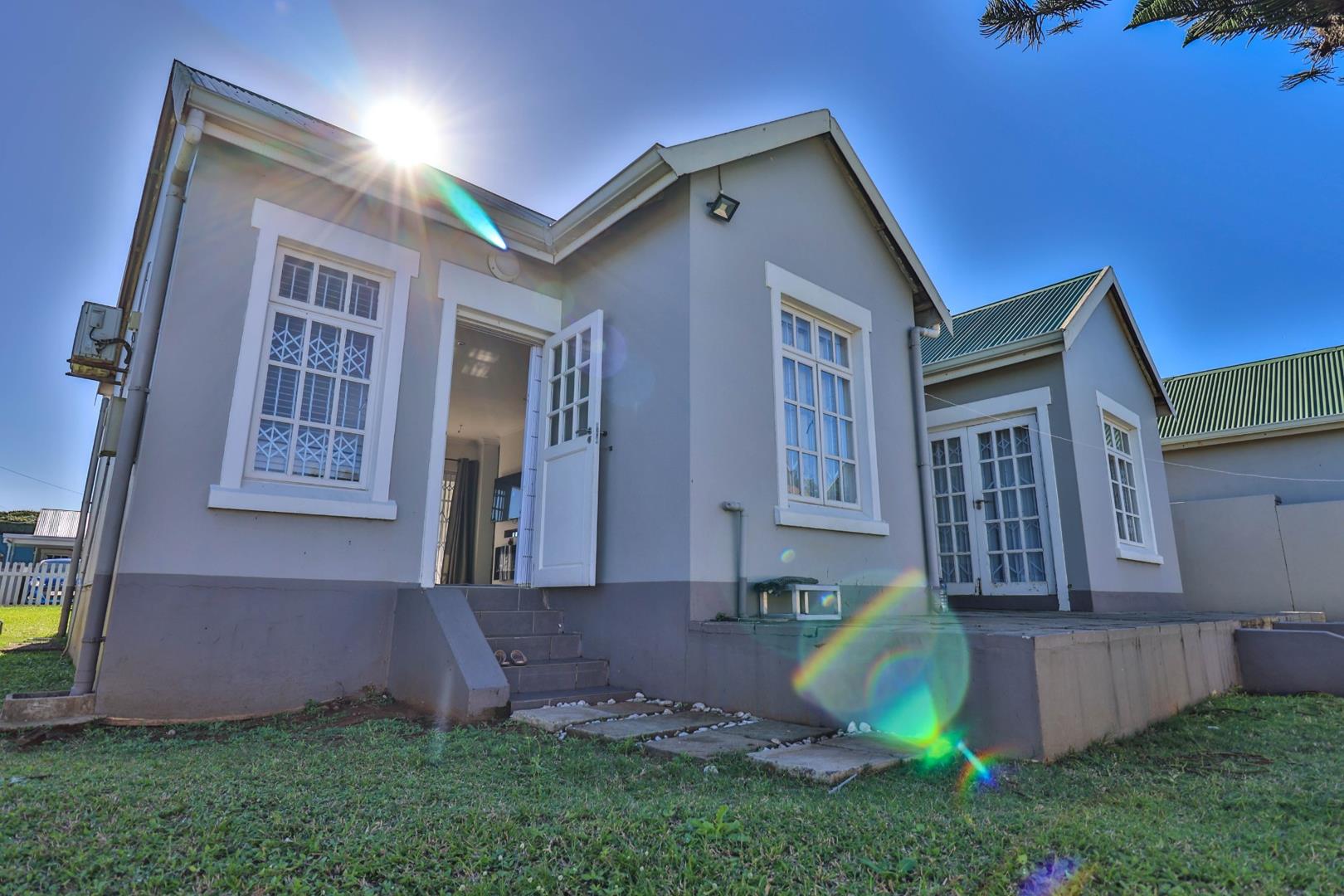 Property and houses for sale in Amanzimtoti Amanzimtoti Property