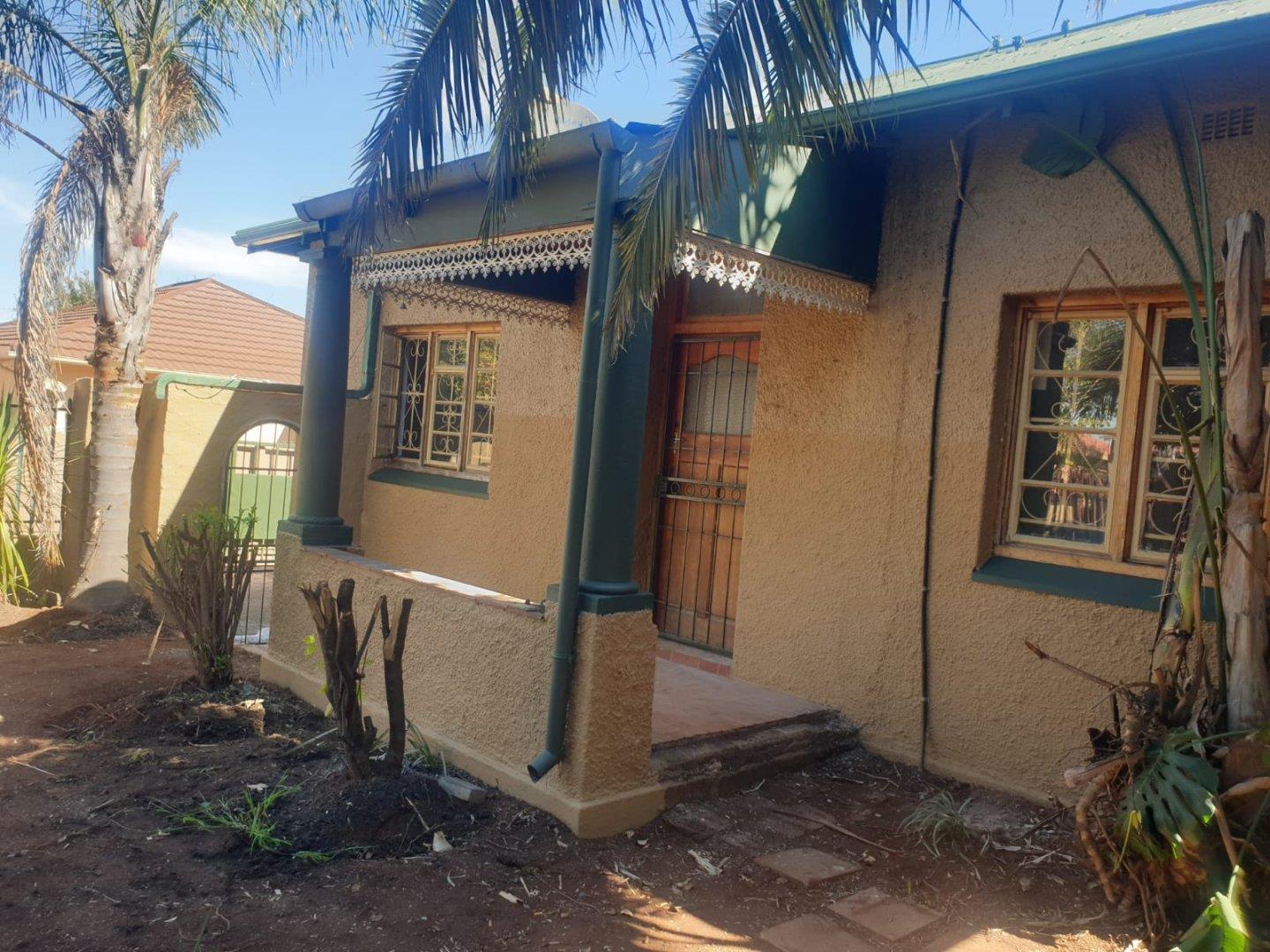 florida-roodepoort-property-houses-for-sale-in-florida-roodepoort