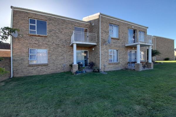 St. George’s Complex is situated in a small, quite suburb of Durbanville. The units are ...