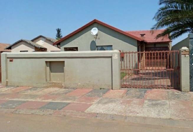 3 Bedroom House for sale in Protea Glen - P24-112668624