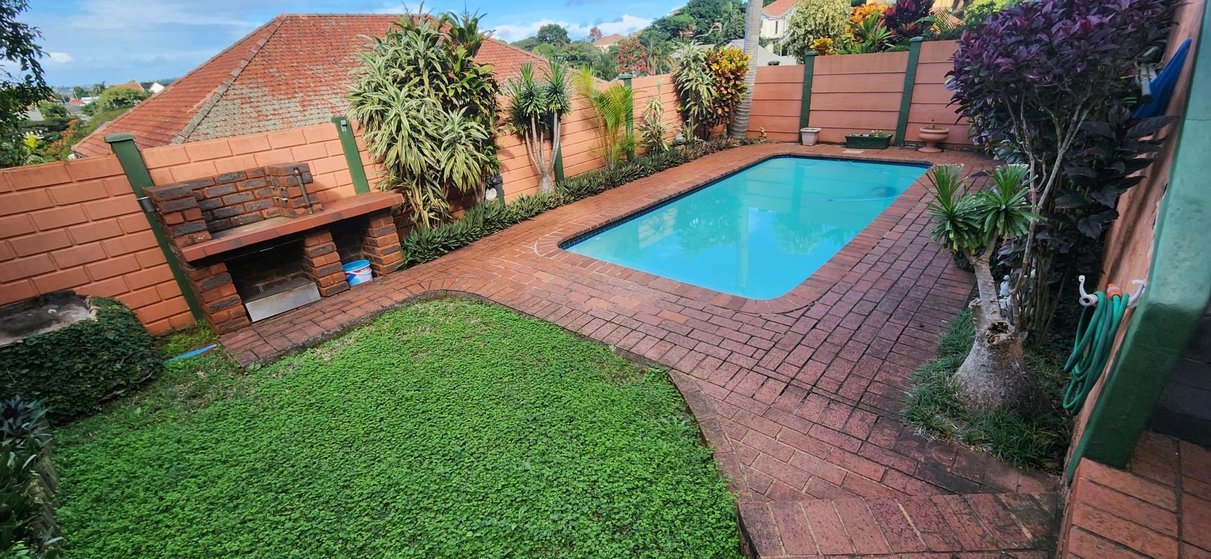 3 Bedroom Townhouse for sale in Umbilo 10 Latham Gardens P24112669495