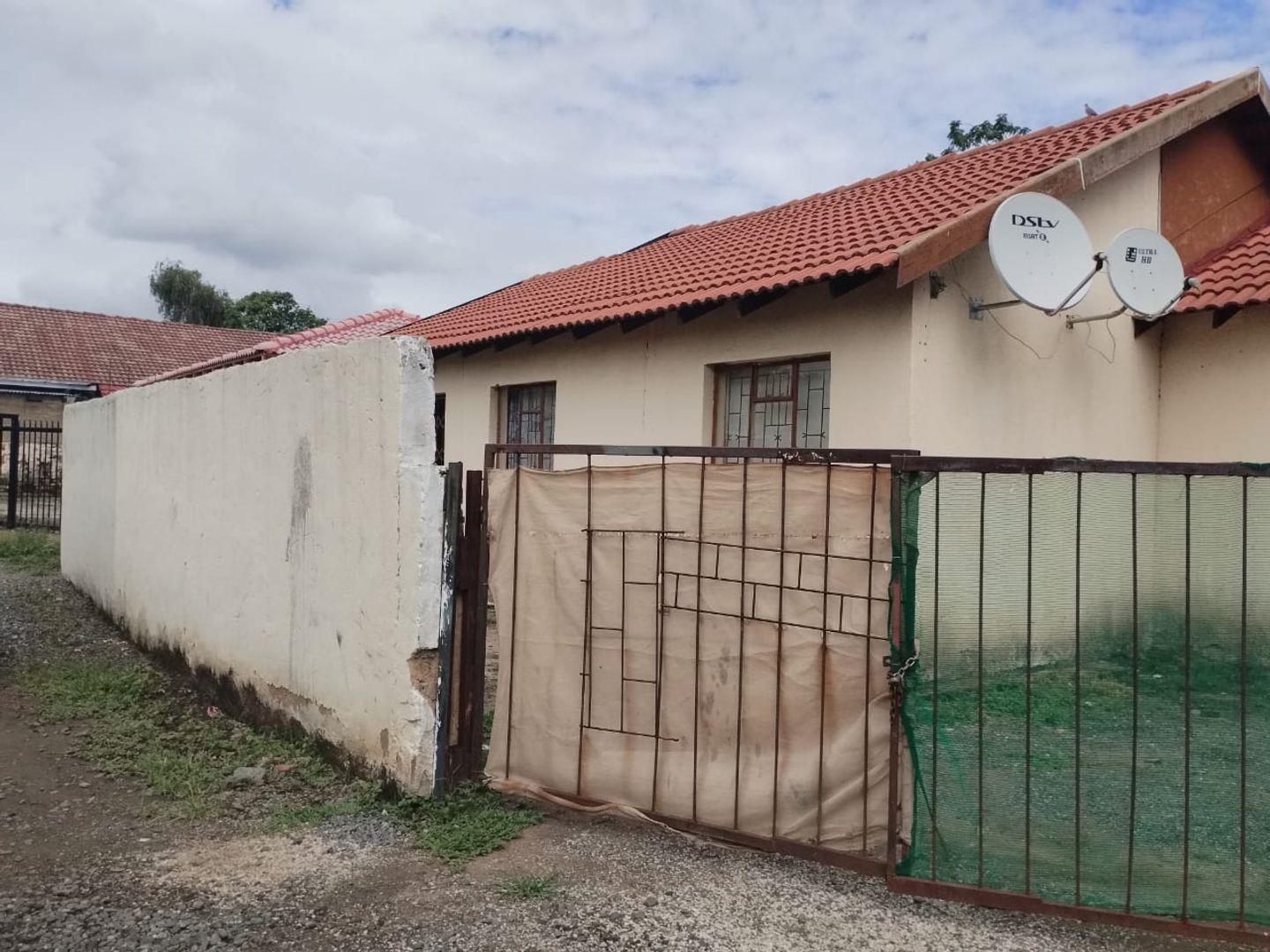 3 Bedroom House for sale in Rustenburg North P24112670590