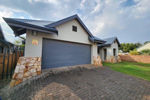 This complex is situated in the popular Baillie Park area.
The home is built on a 335 sqm stand, each house in the complex has a ...