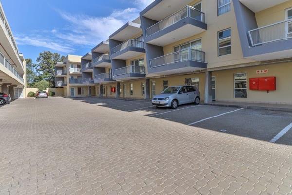 24 hour Security in a MODERN NEW DEVELOPMENT.

This impressive complex is located within walking distance to all amenities such as ...