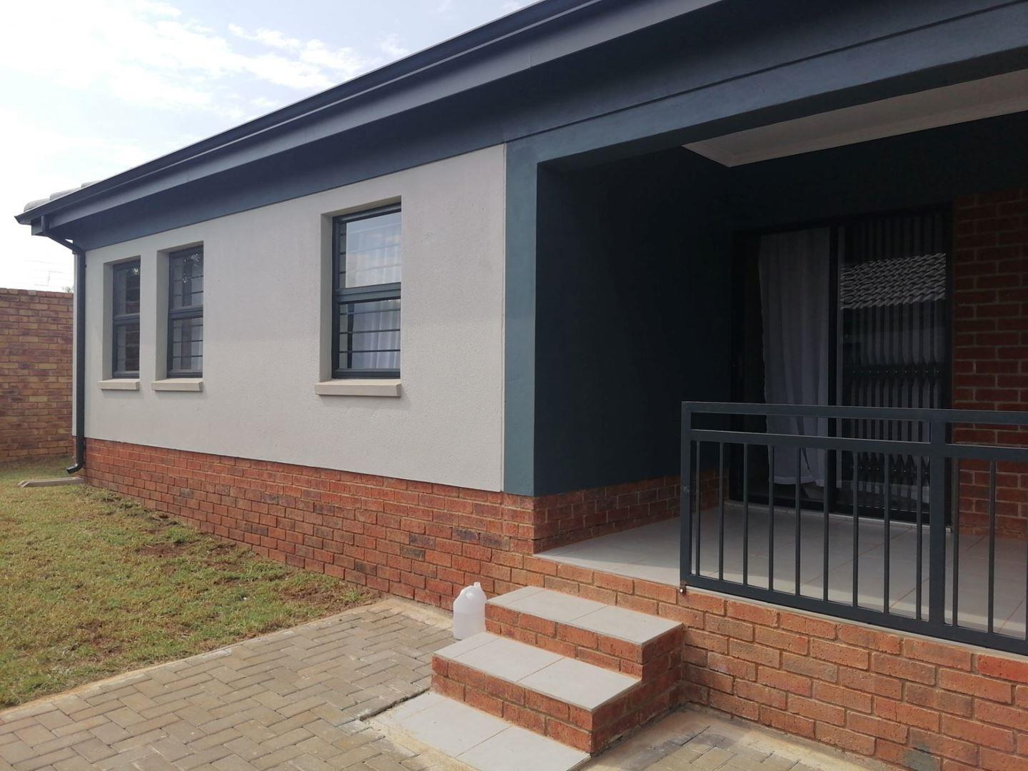 3 Bedroom House for sale in Lotus Gardens 116 Damask Street P24