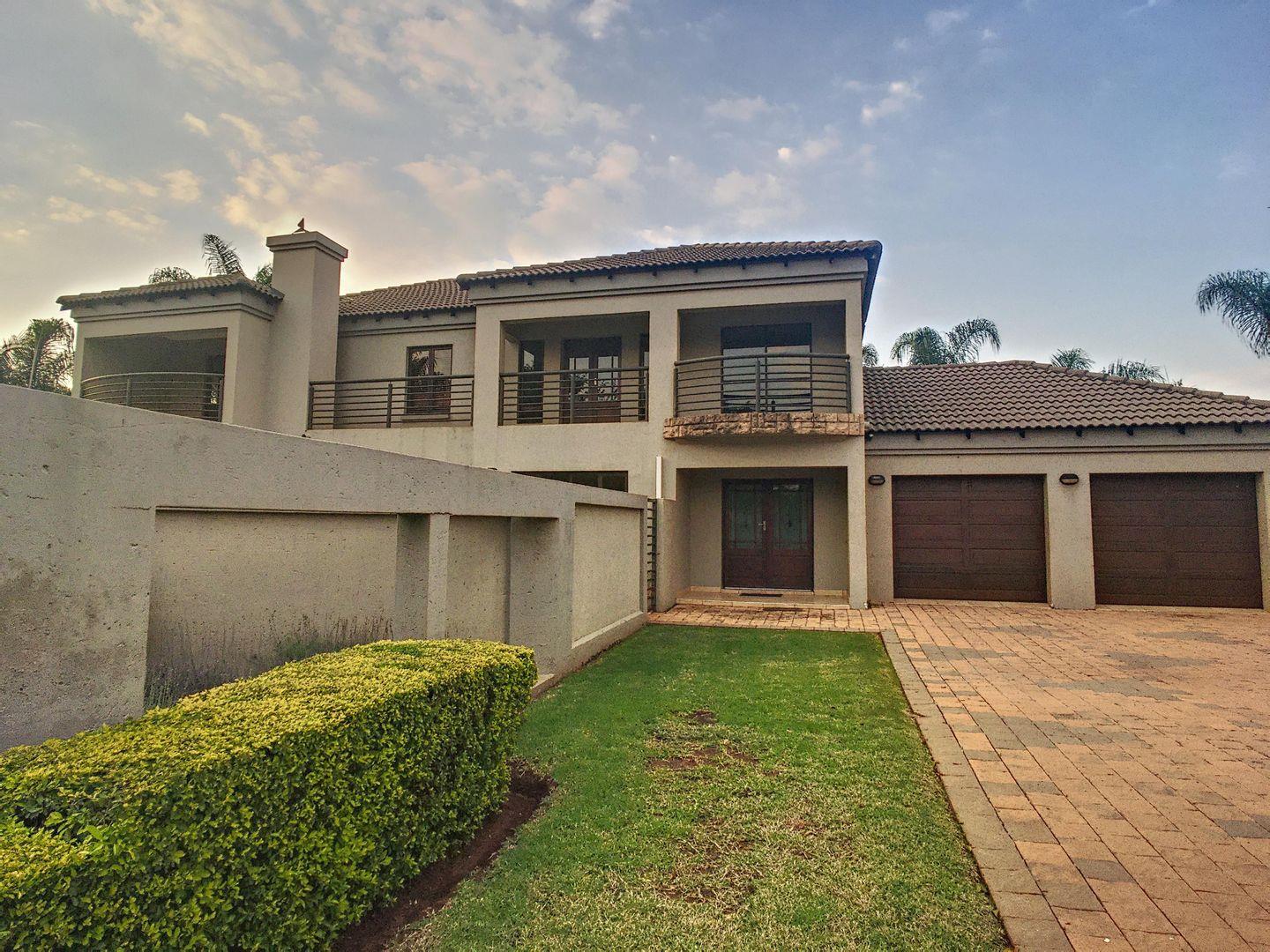 4 Bedroom House for sale in Zambezi Country Estate P24112680292